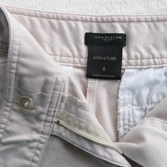 Ann Taylor Womans Signature Beige Shorts Size 6 - Picture 2 of 5